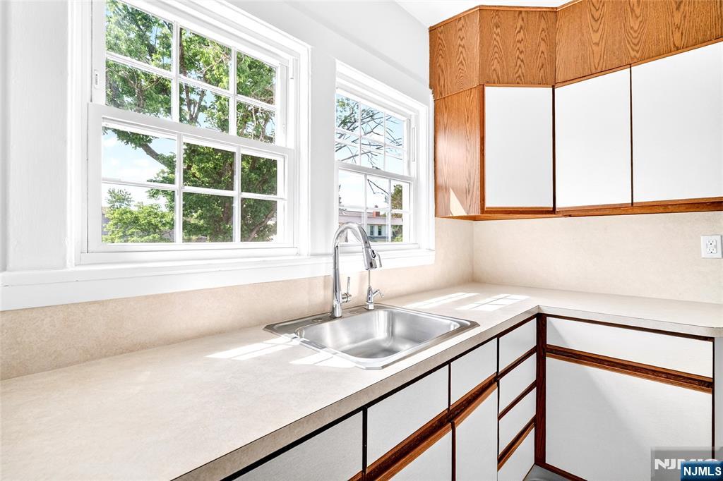 825 Main Street, Unit A Hackensack, NJ 07601 - Photo 17 of 48