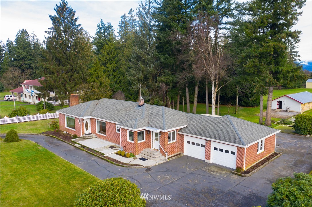 7446 Hannegan Road Lynden, WA 98264 - Photo 4 of 40