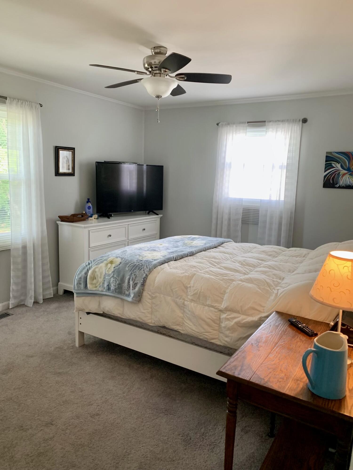 1026 Niagara Road Vinton, VA 24179 - Photo 11 of 21 IMG_2736
