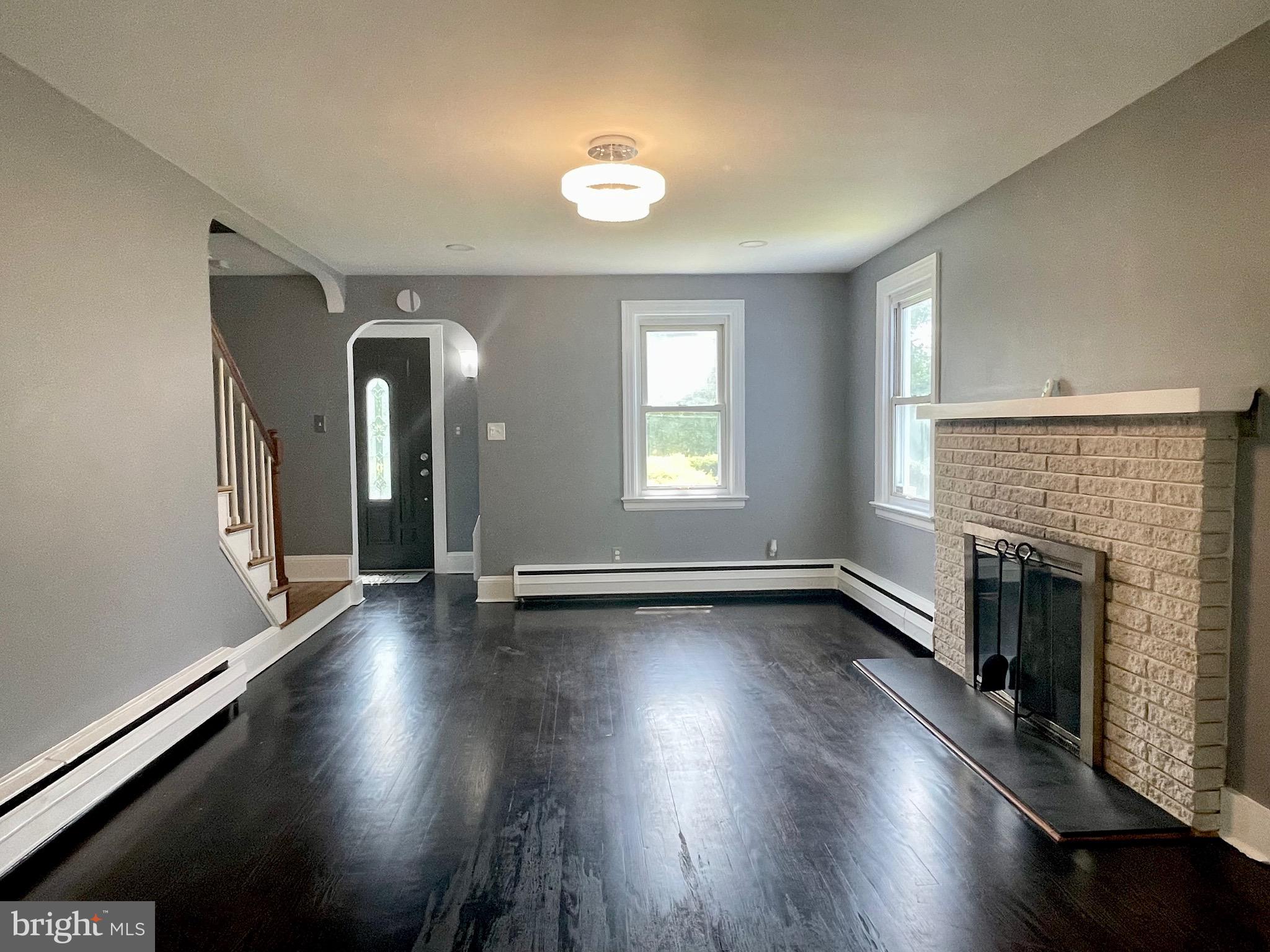 246 Edinburg Road Hamilton, NJ 08619 - Photo 3 of 31