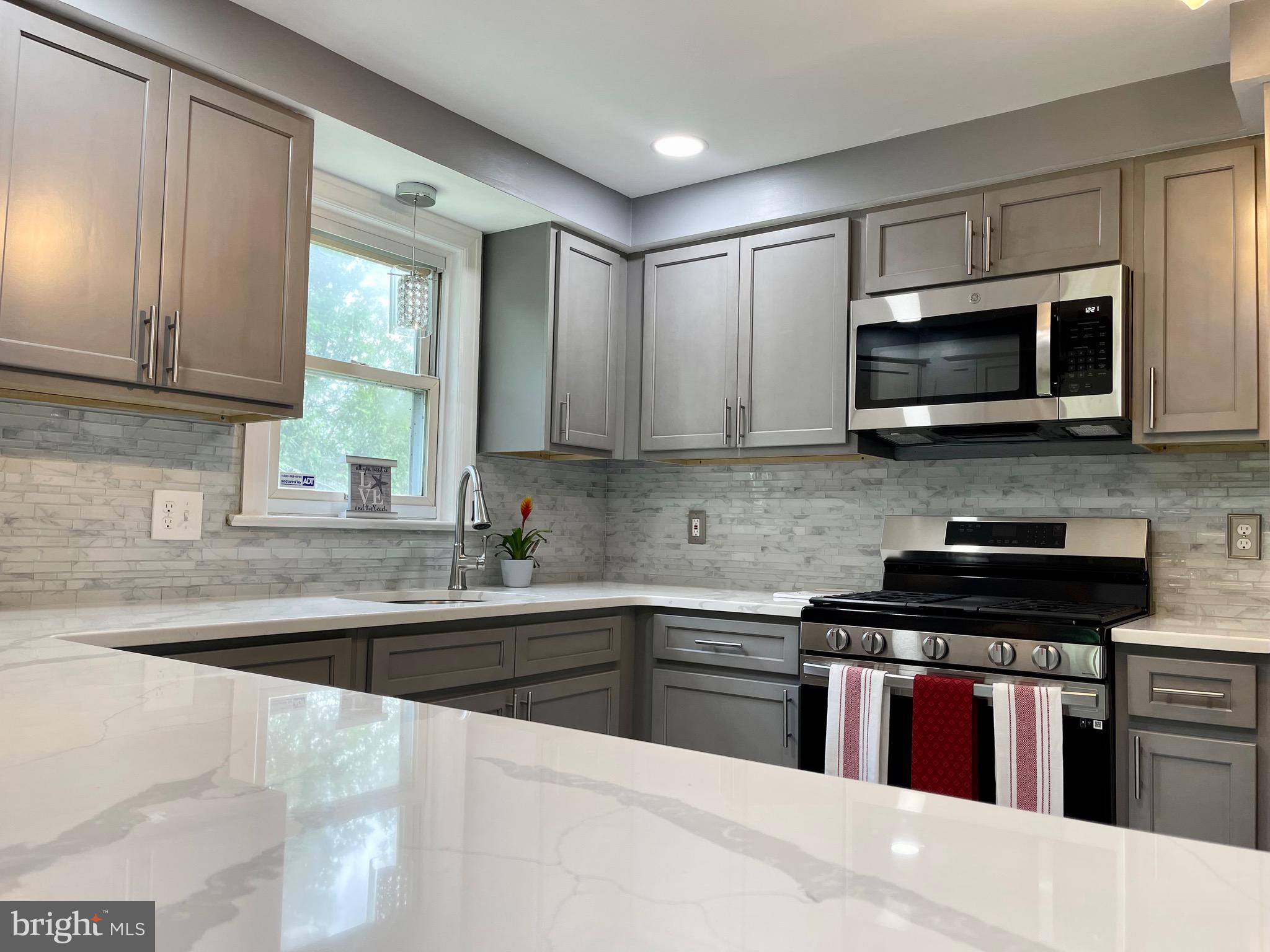 246 Edinburg Road Hamilton, NJ 08619 - Photo 6 of 31