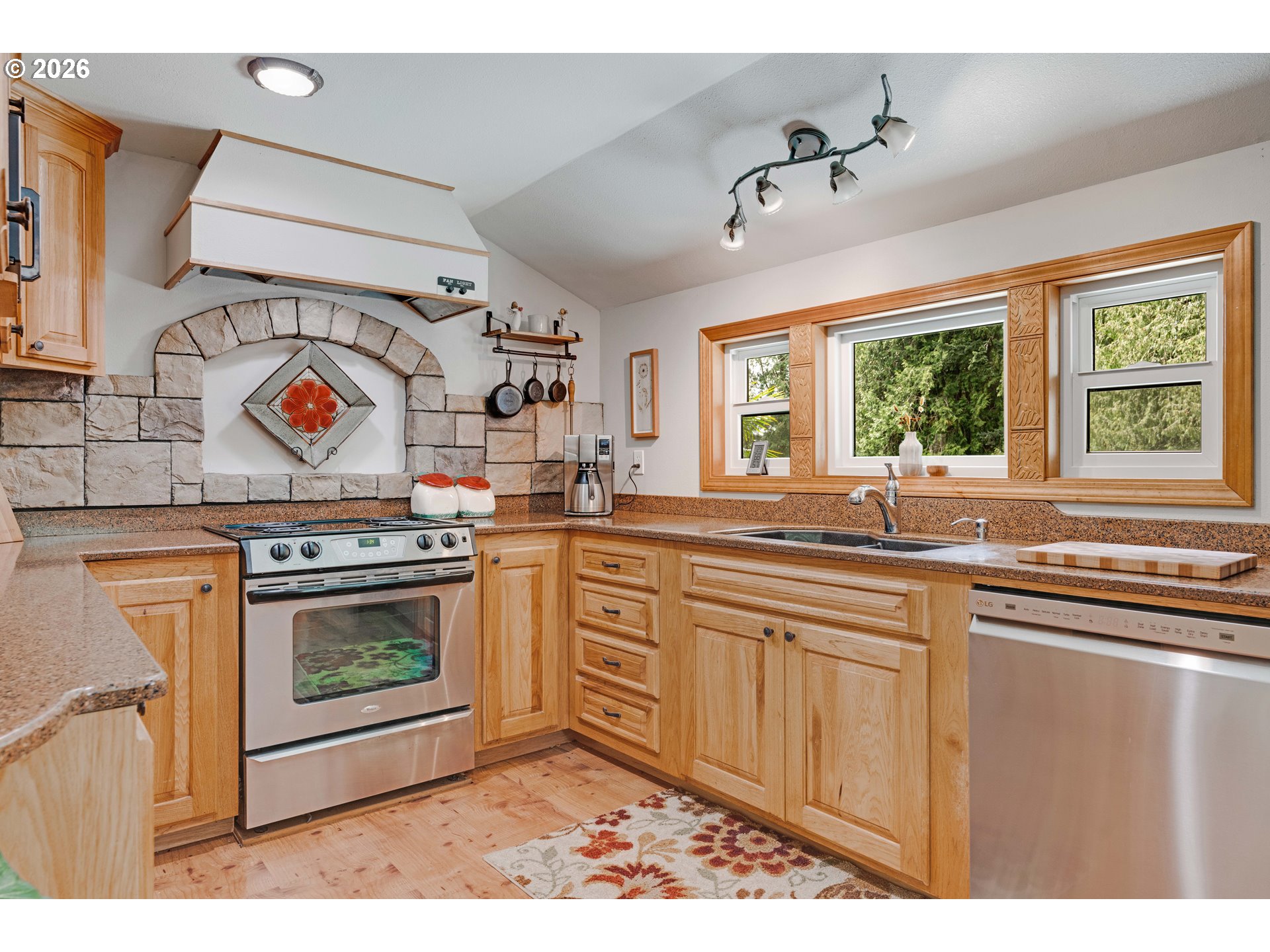 25465 South Beavercreek Road Beavercreek, OR 97004 - Photo 12 of 47