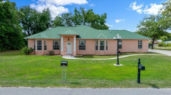 $325,000 | 8528 Southeast 157th Place, Summerfield, FL 34491