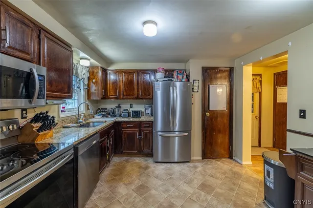 $259,900 | 9 Matt Drive, Annsville, NY 13471