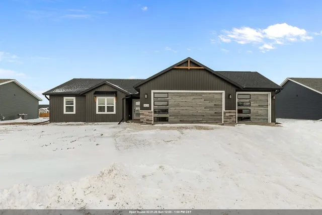 $406,900 | W5626 Tonys Way, Appleton, WI 54915