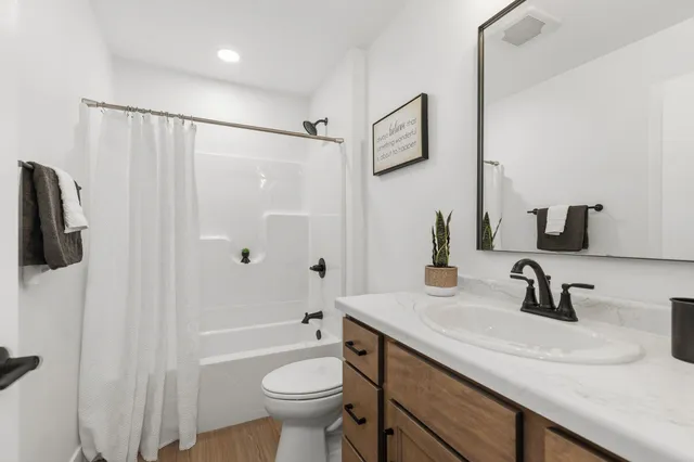 $406,900 | W5626 Tonys Way, Appleton, WI 54915