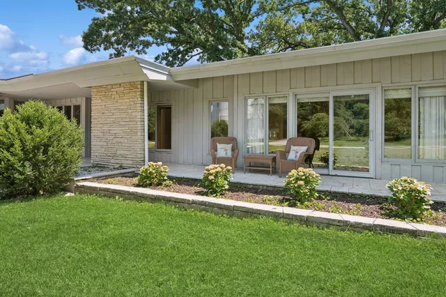 $3,250,000 | W1800 County Road B, Bloomfield, WI 53128