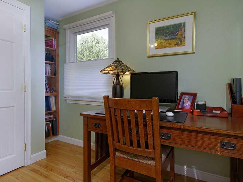 28 Tall Pine Road Cape Elizabeth, ME 04107 - Photo 25 of 34 Bedroom. Currently being used as a study