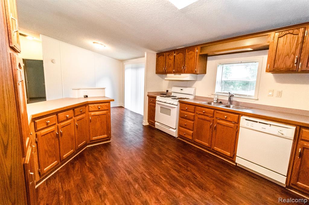 60 South Elba Road Lapeer, MI 48446 - Photo 13 of 29
