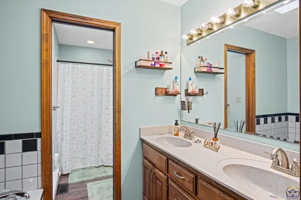 $510,000 | 10010 Hwy K-16 Holton Ks 66436, Holton, KS 66436