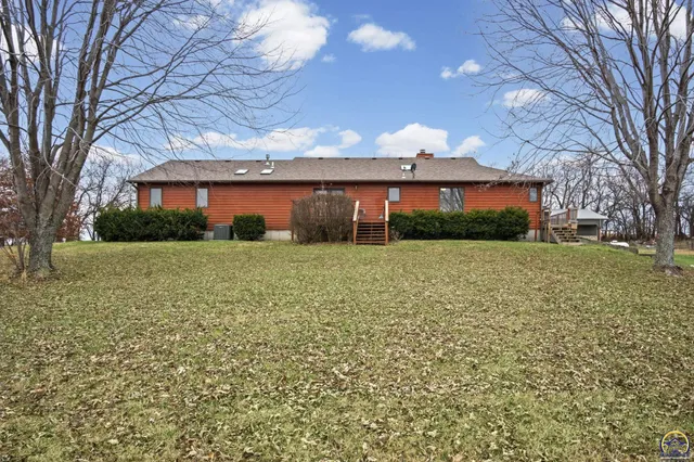 $515,000 | 10010 Hwy K-16 Holton Ks 66436, Holton, KS 66436