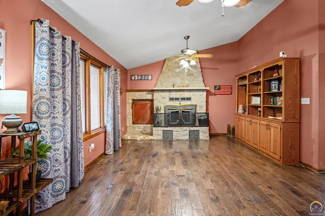 $515,000 | 10010 Hwy K-16 Holton Ks 66436, Holton, KS 66436