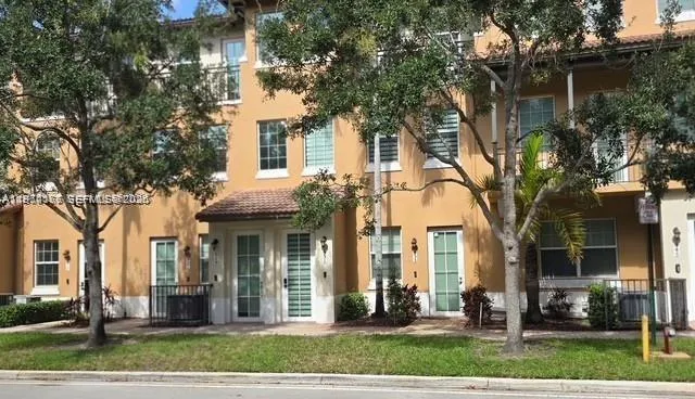 $2,800 | 819 Southwest 147th Avenue, Unit 1405, Pembroke Pines, FL 33027