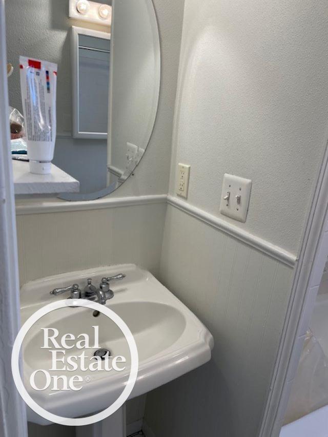 596 Neff Road Grosse Pointe, MI 48230 - Photo 13 of 25
