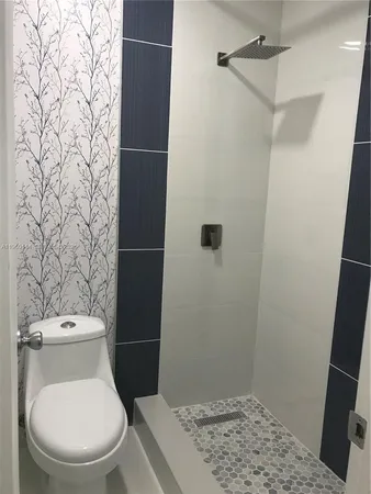 $2,000 | 8211 Northwest 191st Street, Unit 3E, Hialeah, FL 33015