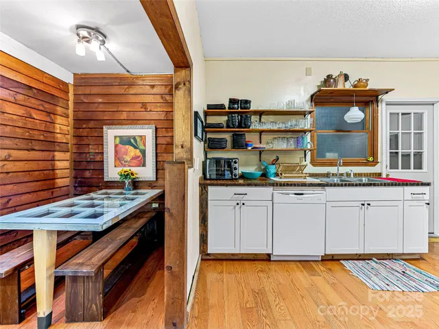 a view of an outdoor kitchen