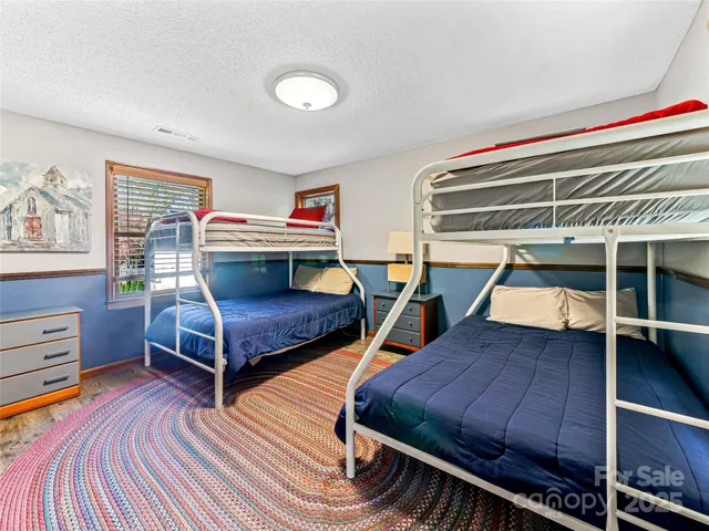 a view of a yard with a house