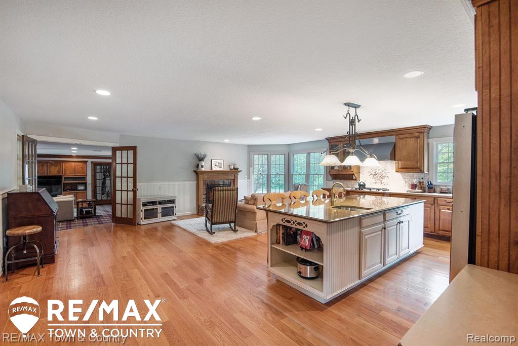 6277 Elms Road Flushing, MI 48433 - Photo 12 of 47