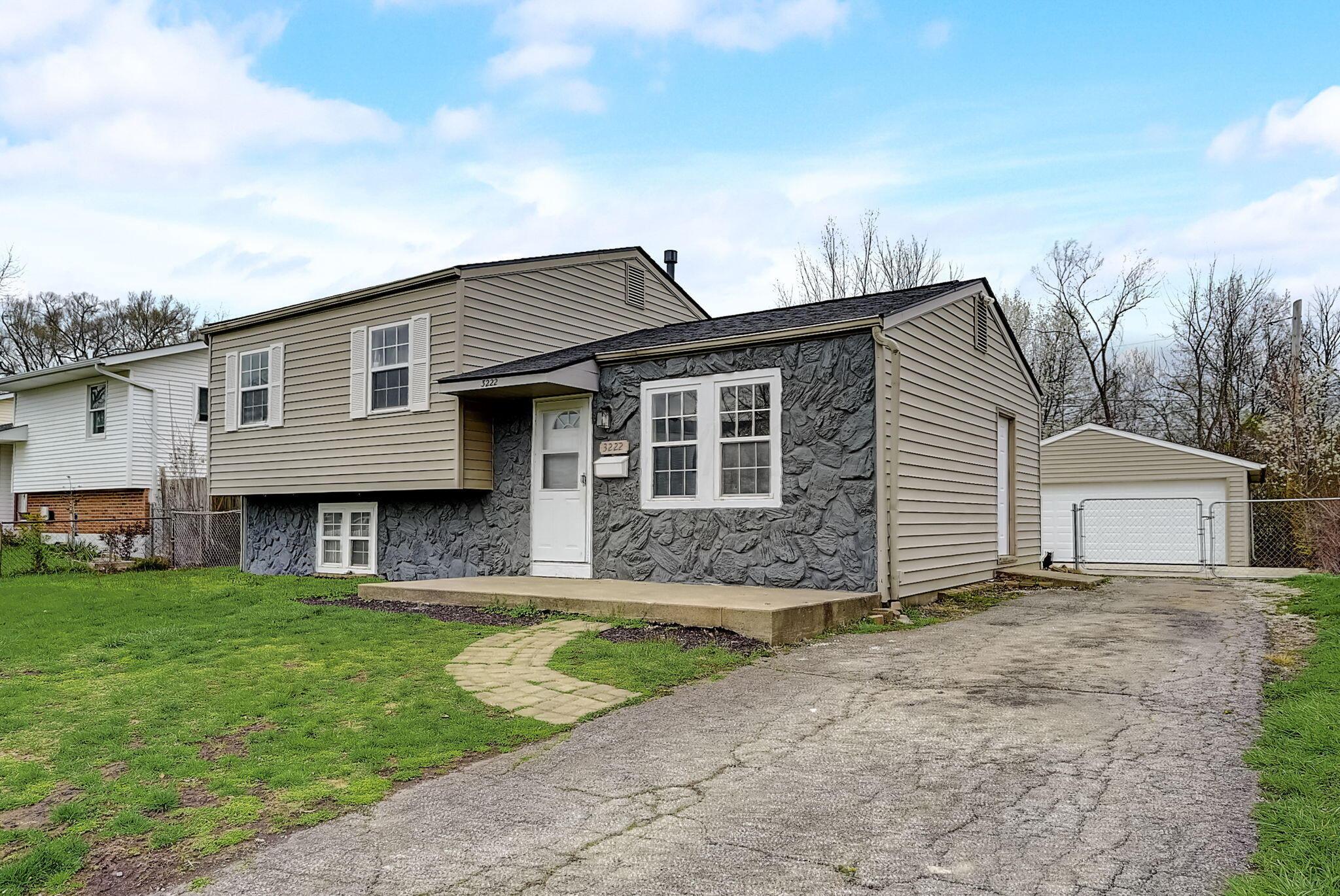 3222 Latonia Road Columbus, OH 43232 - Photo 11 of 25 listing_8