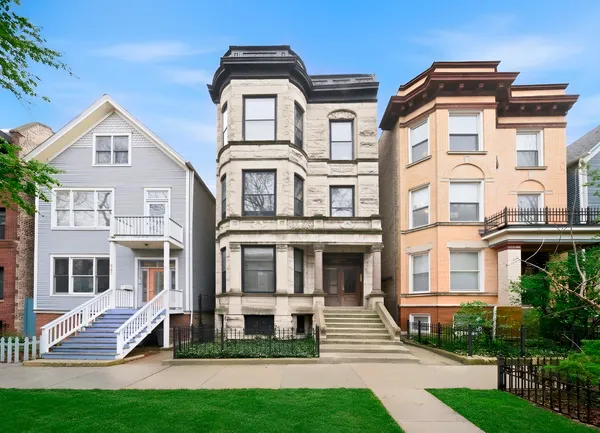 $1,350,000 | 849 West Newport Avenue, Chicago, IL 60657