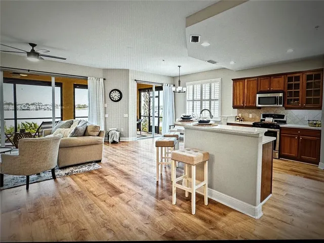 $3,500 | 1121 Riverscape Street, Bradenton, FL 34208