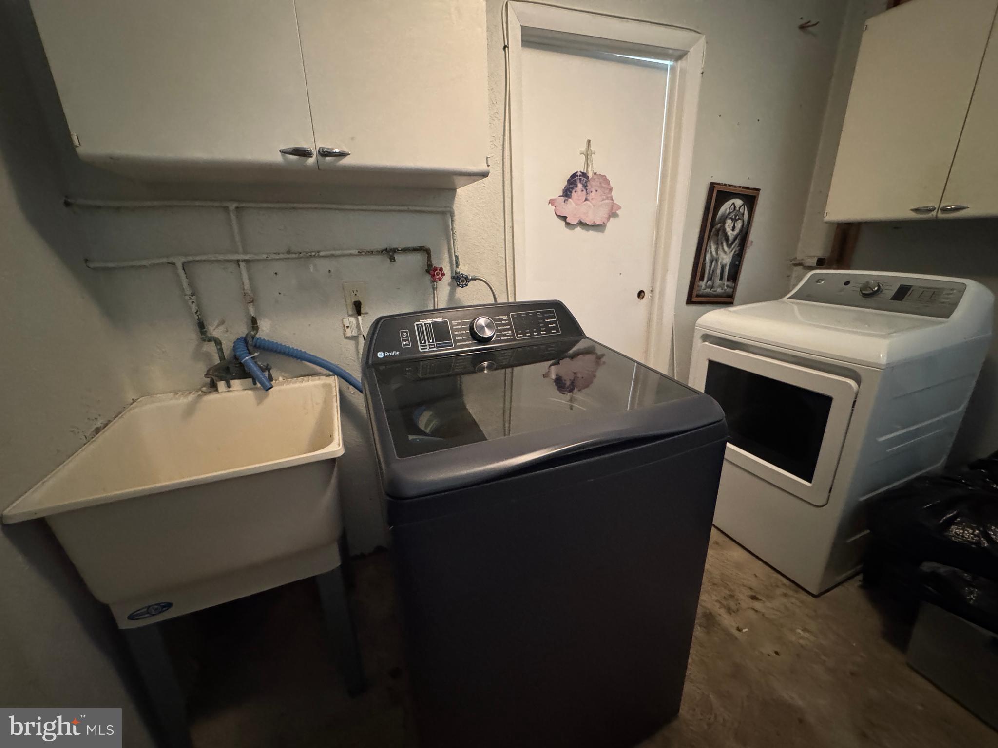 743 Hickory Road Secane, PA 19018 - Photo 15 of 20 Laundry Room
