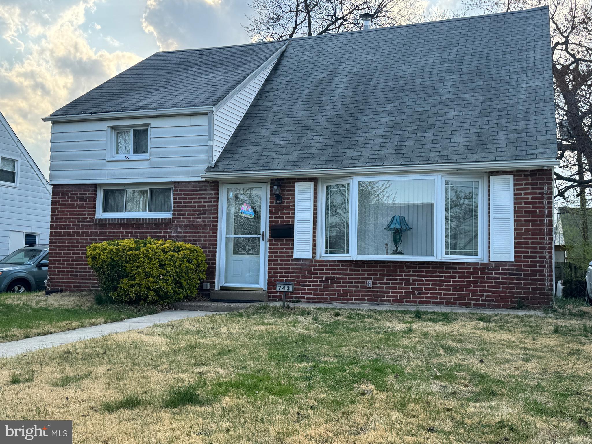 743 Hickory Road Secane, PA 19018 - Photo 2 of 20 Front of House
