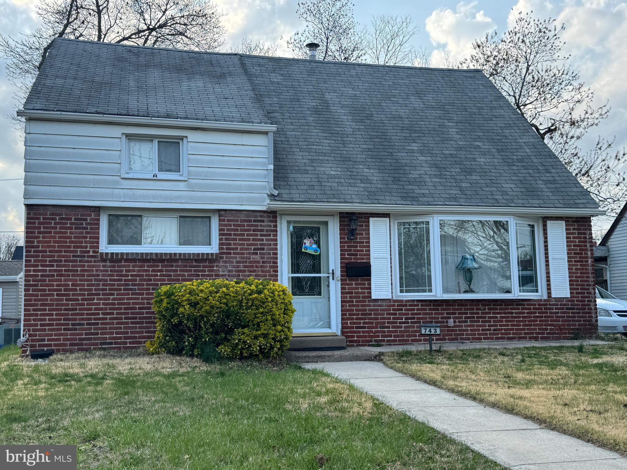 743 Hickory Road Secane, PA 19018 - Photo 3 of 20 Front of House