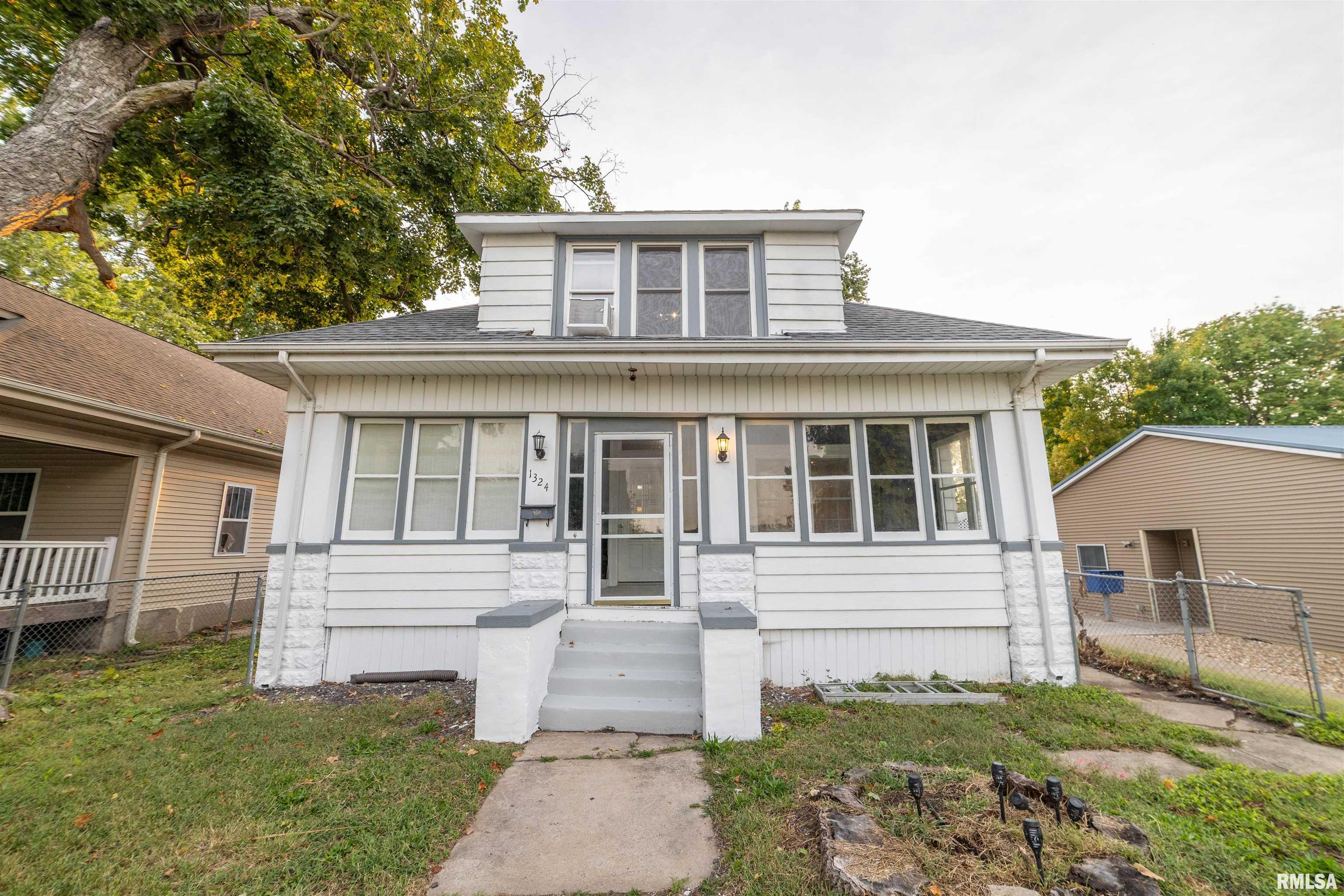 1324 North 6th Street Quincy, IL 62301 - Photo 3 of 37
