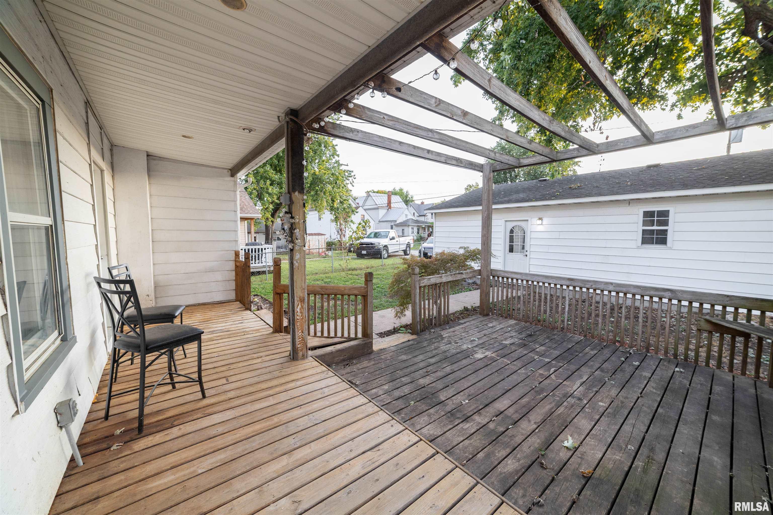 1324 North 6th Street Quincy, IL 62301 - Photo 6 of 37