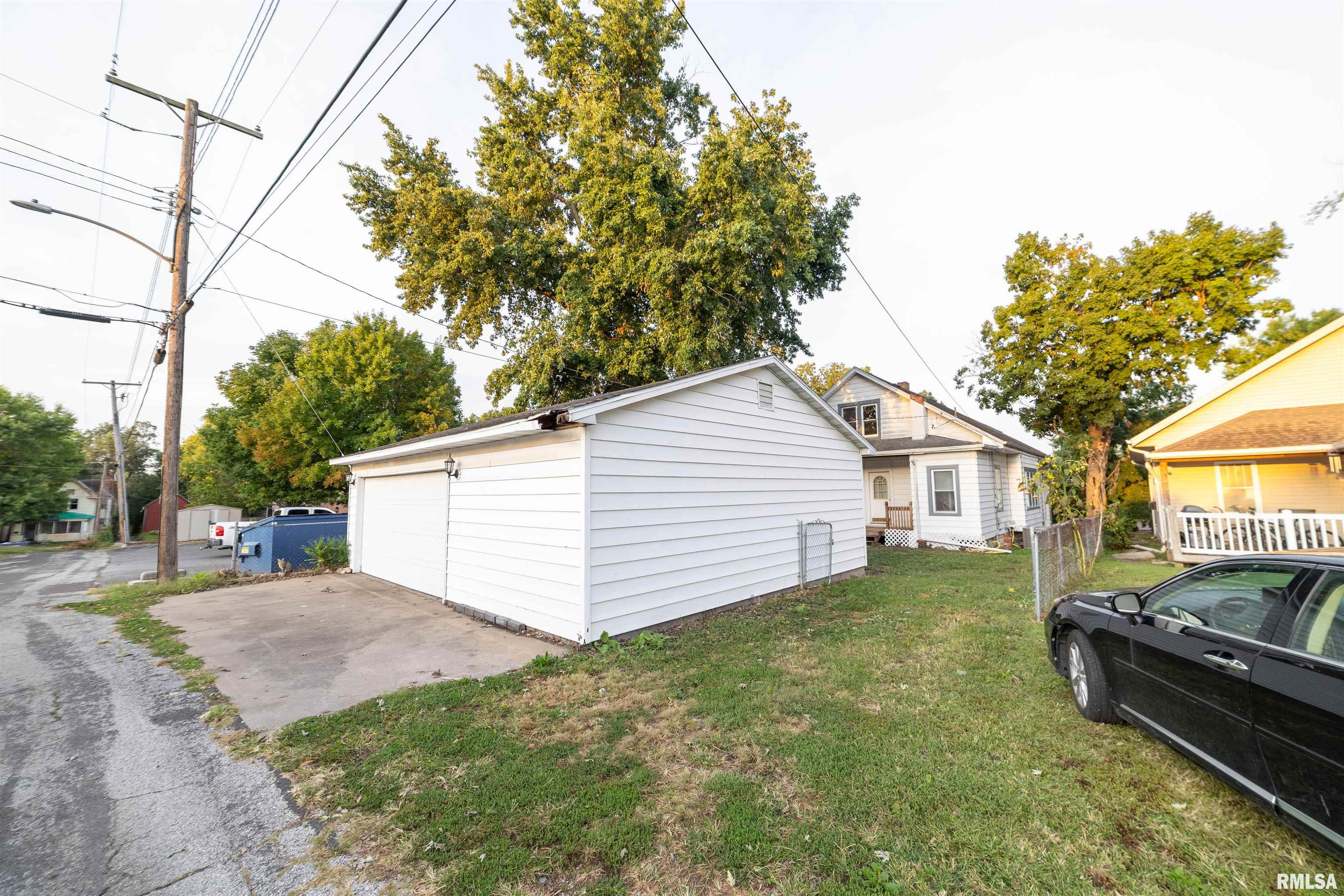 1324 North 6th Street Quincy, IL 62301 - Photo 8 of 37
