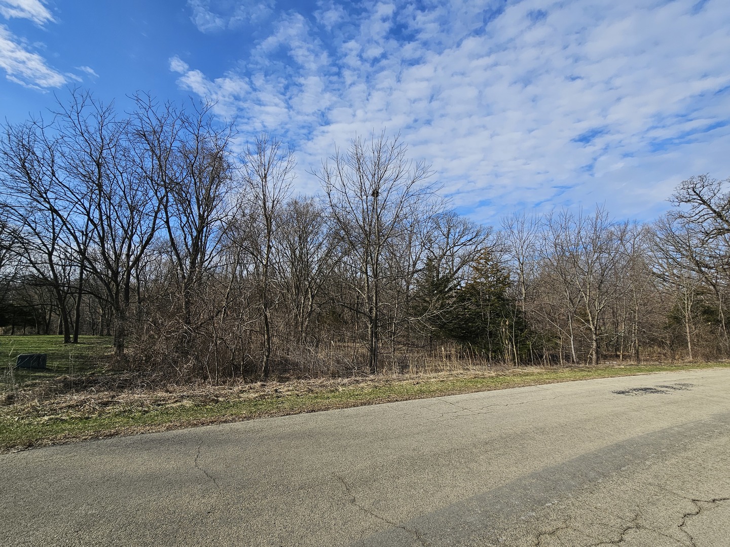 2616 3689th Road Sheridan, IL 60551 - Photo 5 of 5 a view of a house with a yard