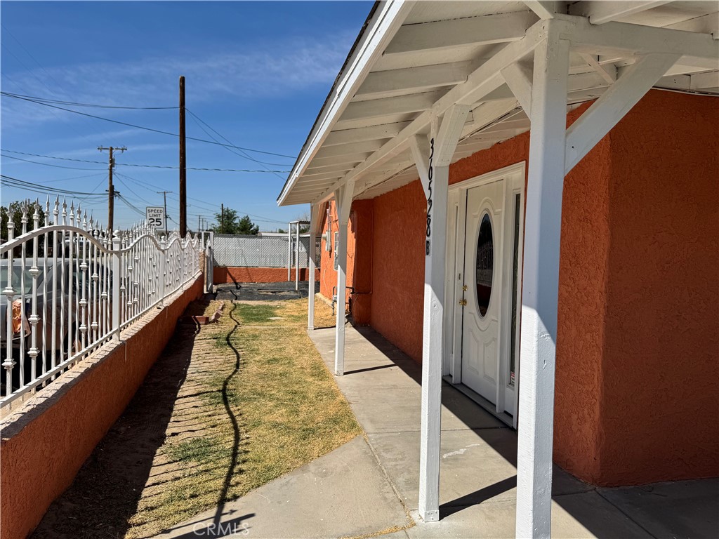 36528 Irwin Road Barstow, CA 92311 - Photo 26 of 35 a view of balcony