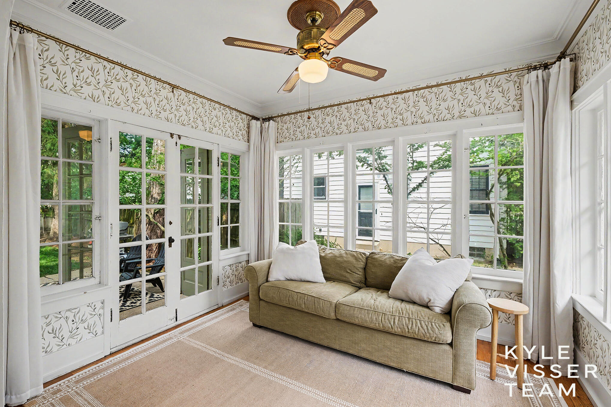 1415 Fisk Road Southeast Grand Rapids, MI 49506 - Photo 5 of 31 Sunroom