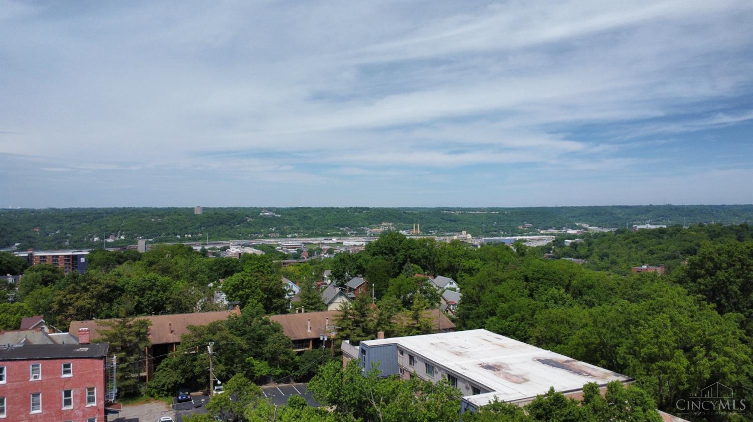 3011 Riddle View Lane Cincinnati, OH 45220 - Photo 12 of 15