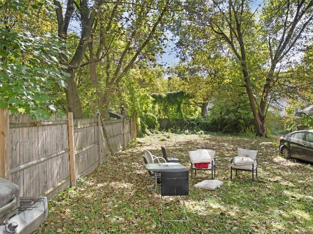 381 Parsells Avenue Rochester, NY 14609 - Photo 9 of 33