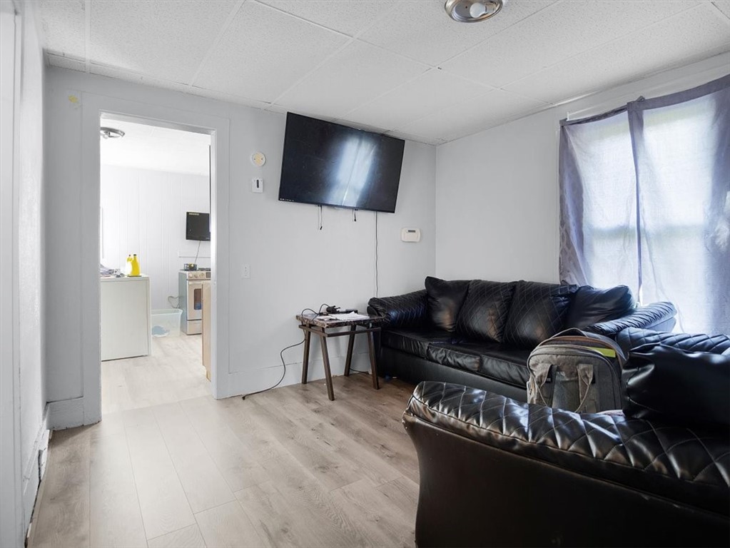 381 Parsells Avenue Rochester, NY 14609 - Photo 10 of 33