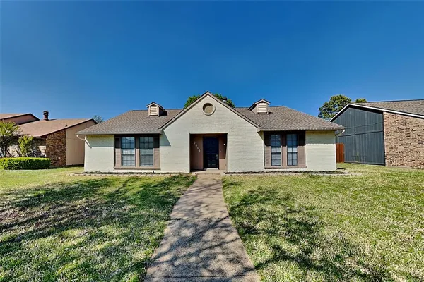 $2,295 | 2804 Edinburg Lane, Flower Mound, TX 75028