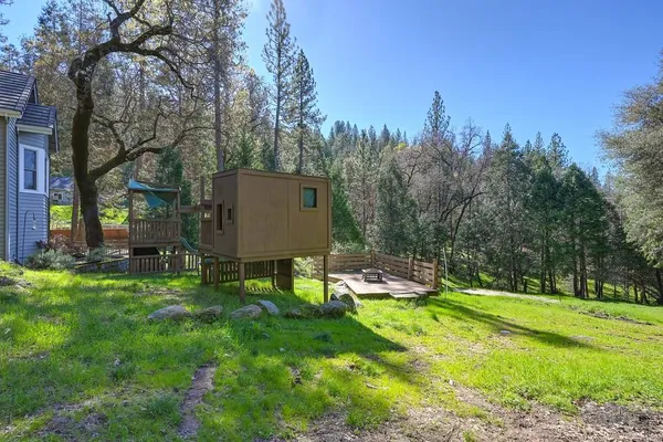 $1,400,000 | 7010 Flat Creek Drive, Somerset, CA 95684