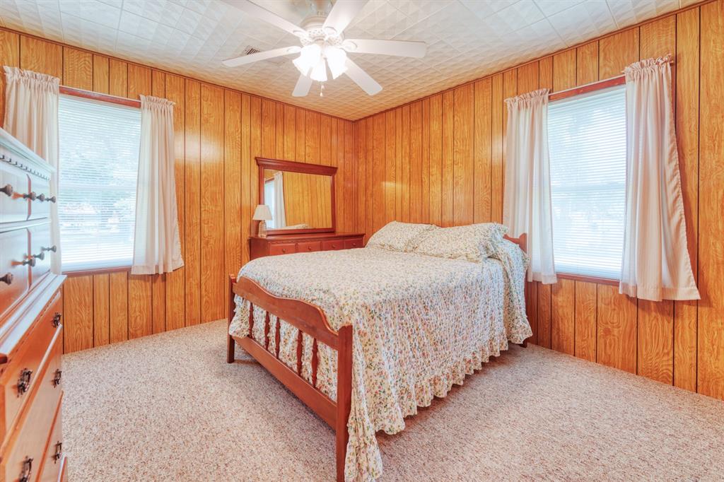 308 West White Street Pilot Point, TX 76258 - Photo 9 of 13