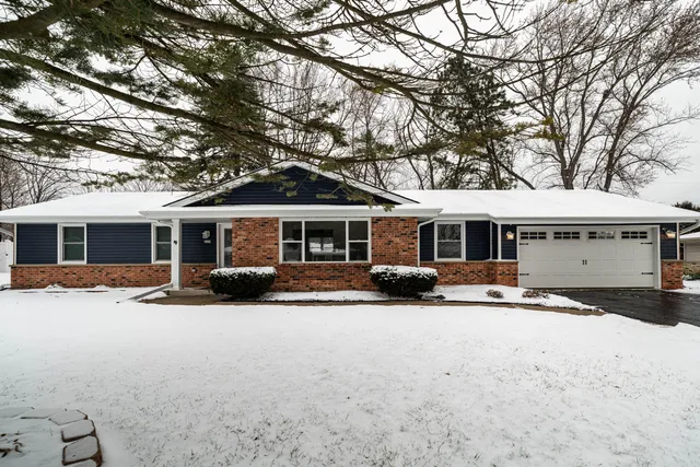 $2,400 | 6604 West Glenbrook Road, Brown Deer, WI 53223