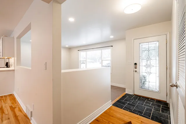 $2,400 | 6604 West Glenbrook Road, Brown Deer, WI 53223