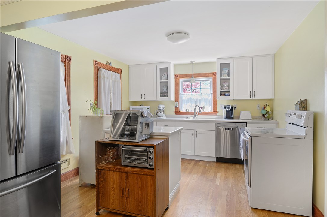 648 Prospect Street Woonsocket, RI 02895 - Photo 11 of 27