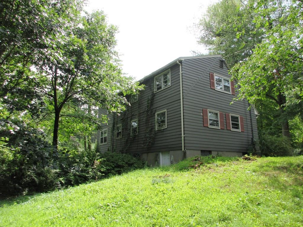 65 Fernbrook Road Northborough, MA 01532 - Photo 4 of 20 Gallery Image 4