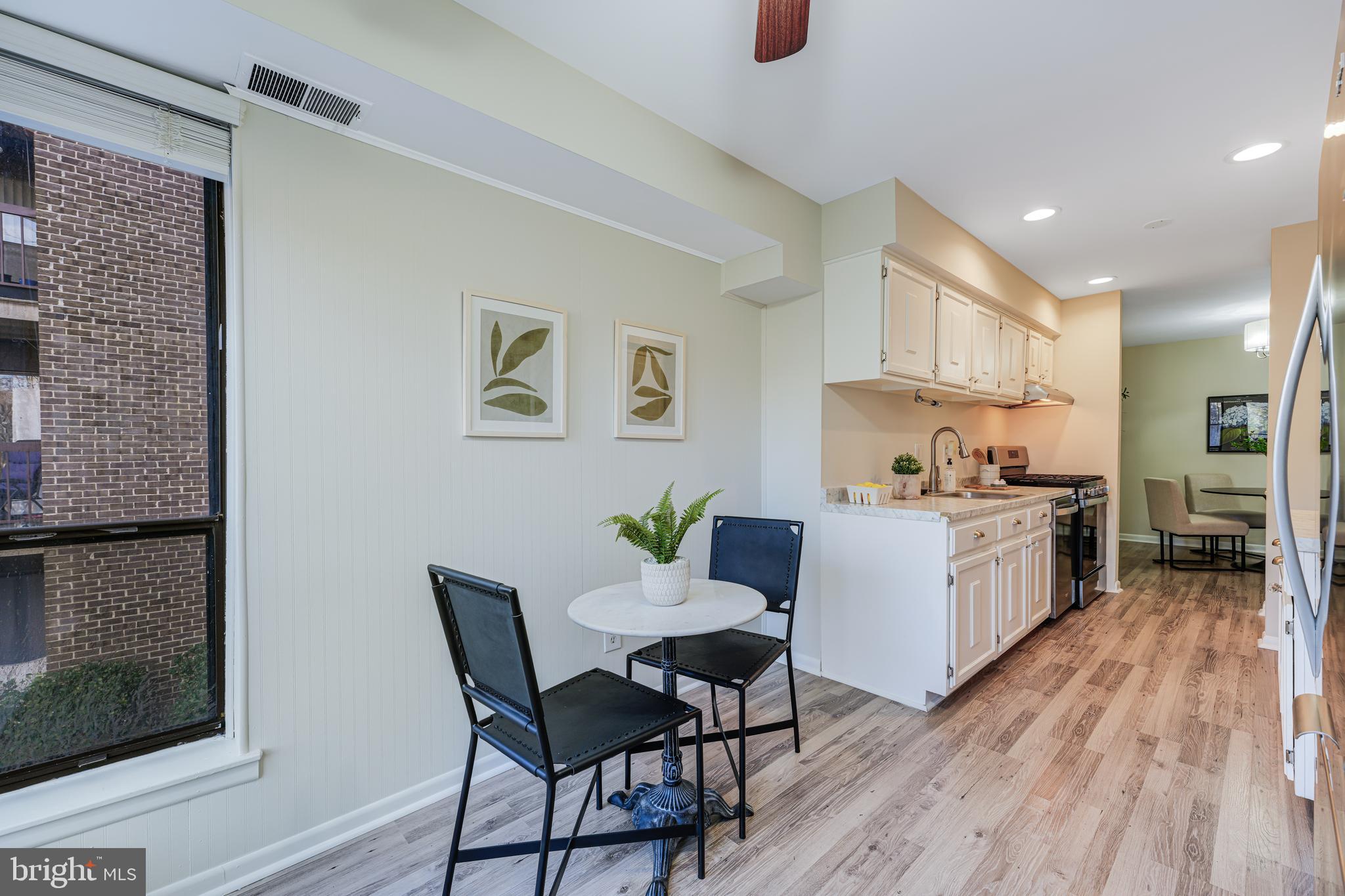 11252 Chestnut Grove Square Reston, VA 20190 - Photo 12 of 31