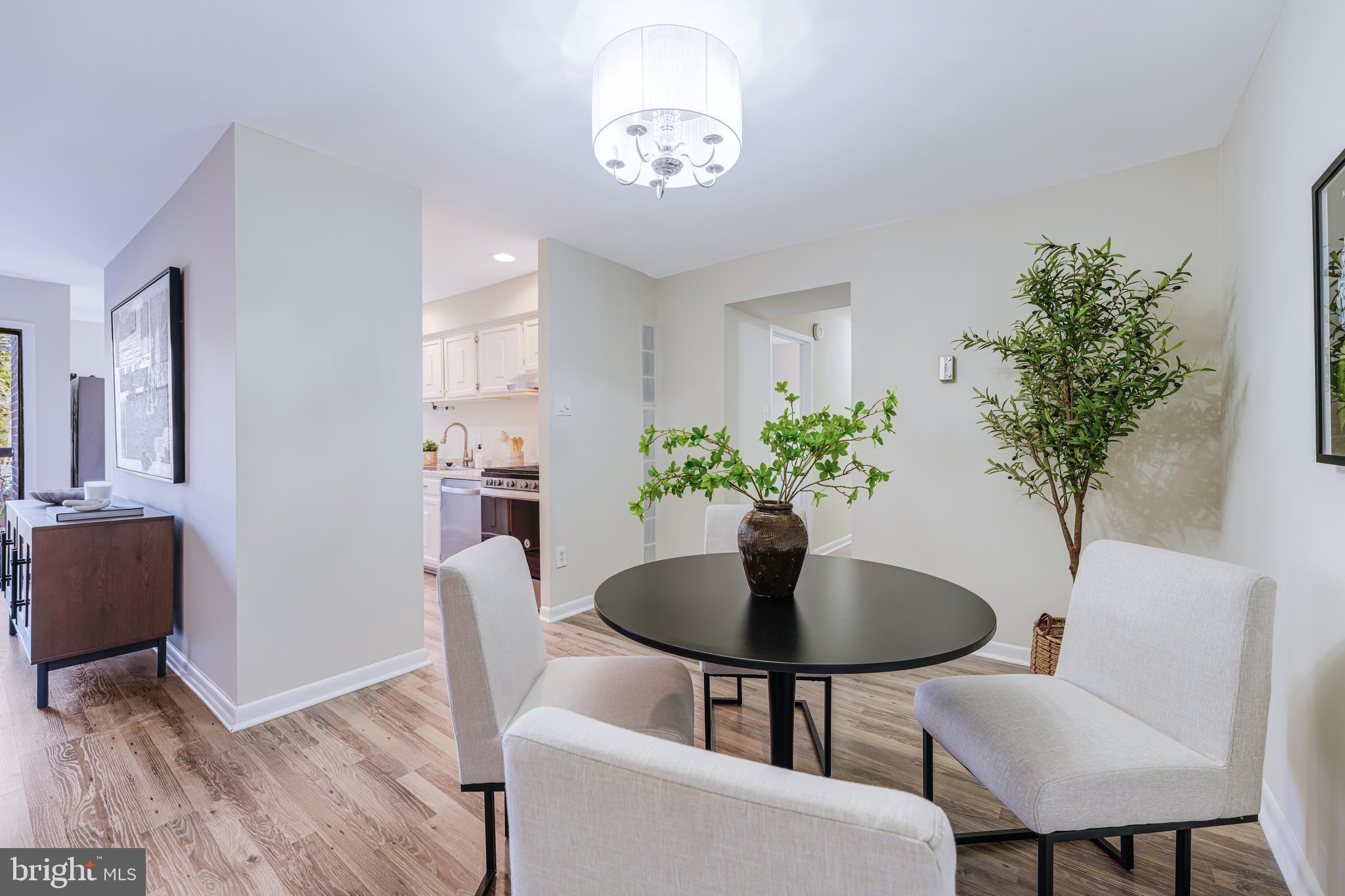 11252 Chestnut Grove Square Reston, VA 20190 - Photo 17 of 31