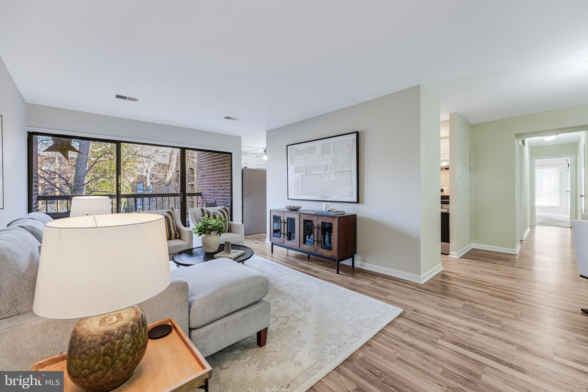 11252 Chestnut Grove Square Reston, VA 20190 - Photo 4 of 31