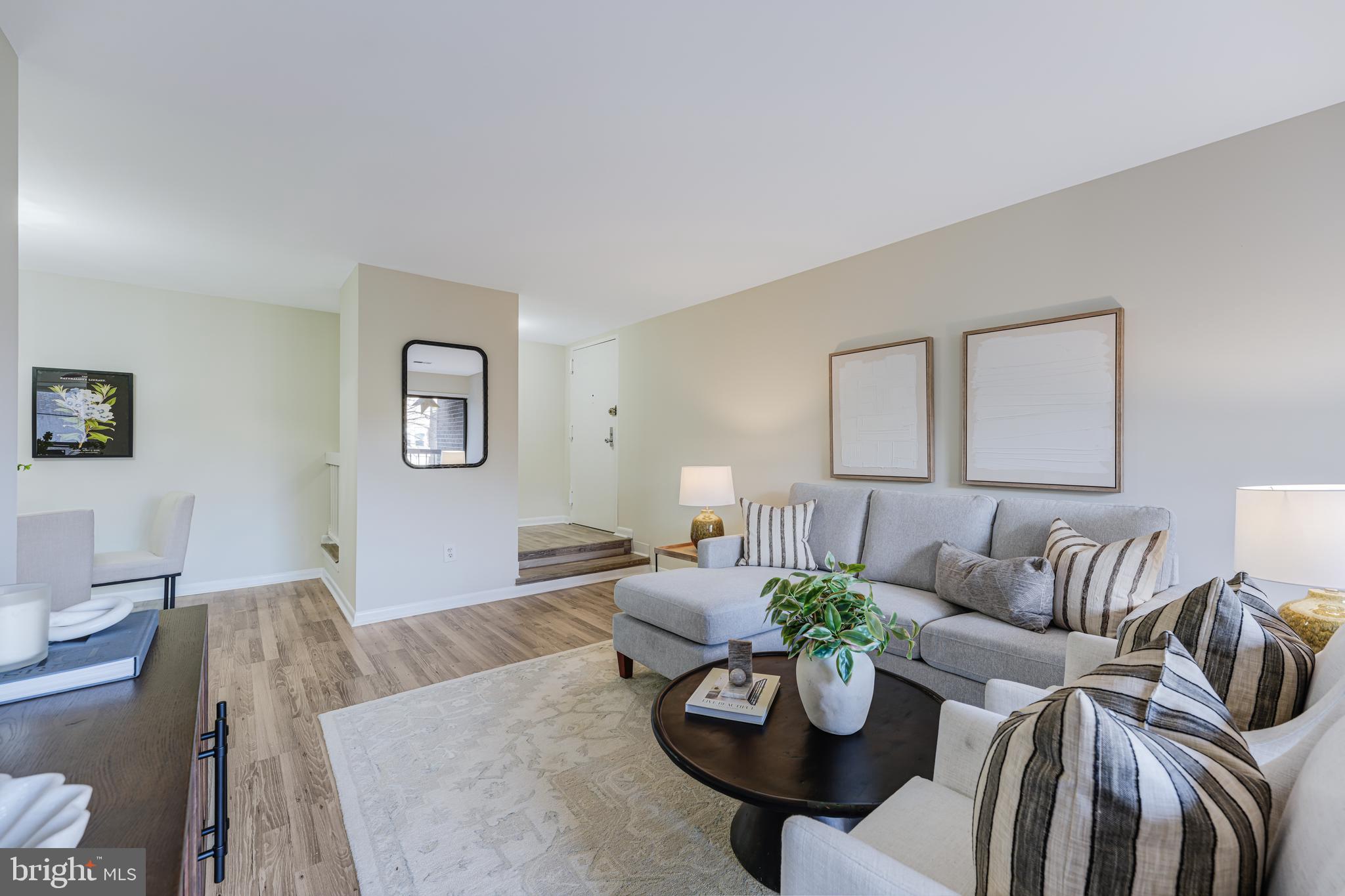 11252 Chestnut Grove Square Reston, VA 20190 - Photo 6 of 31