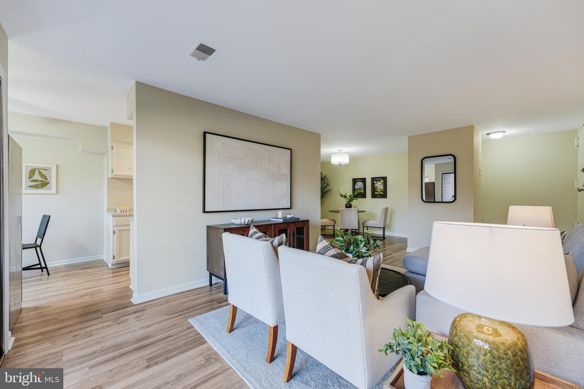 11252 Chestnut Grove Square Reston, VA 20190 - Photo 8 of 31