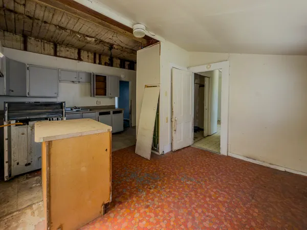 a view of a storage & utility room with washer and dryer